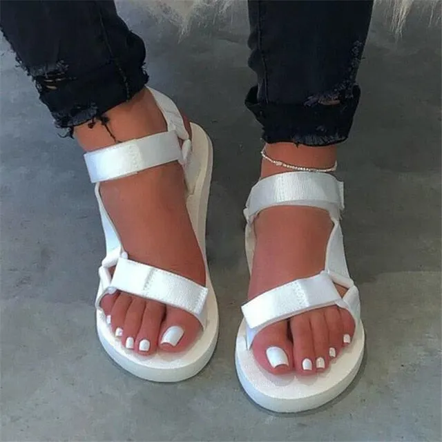 Ladies Outdoor Beach Slippers 2021 New Women Spring/Summer New Soft-Slip Non-Slip Sandals Foam Sole Durable Sandals