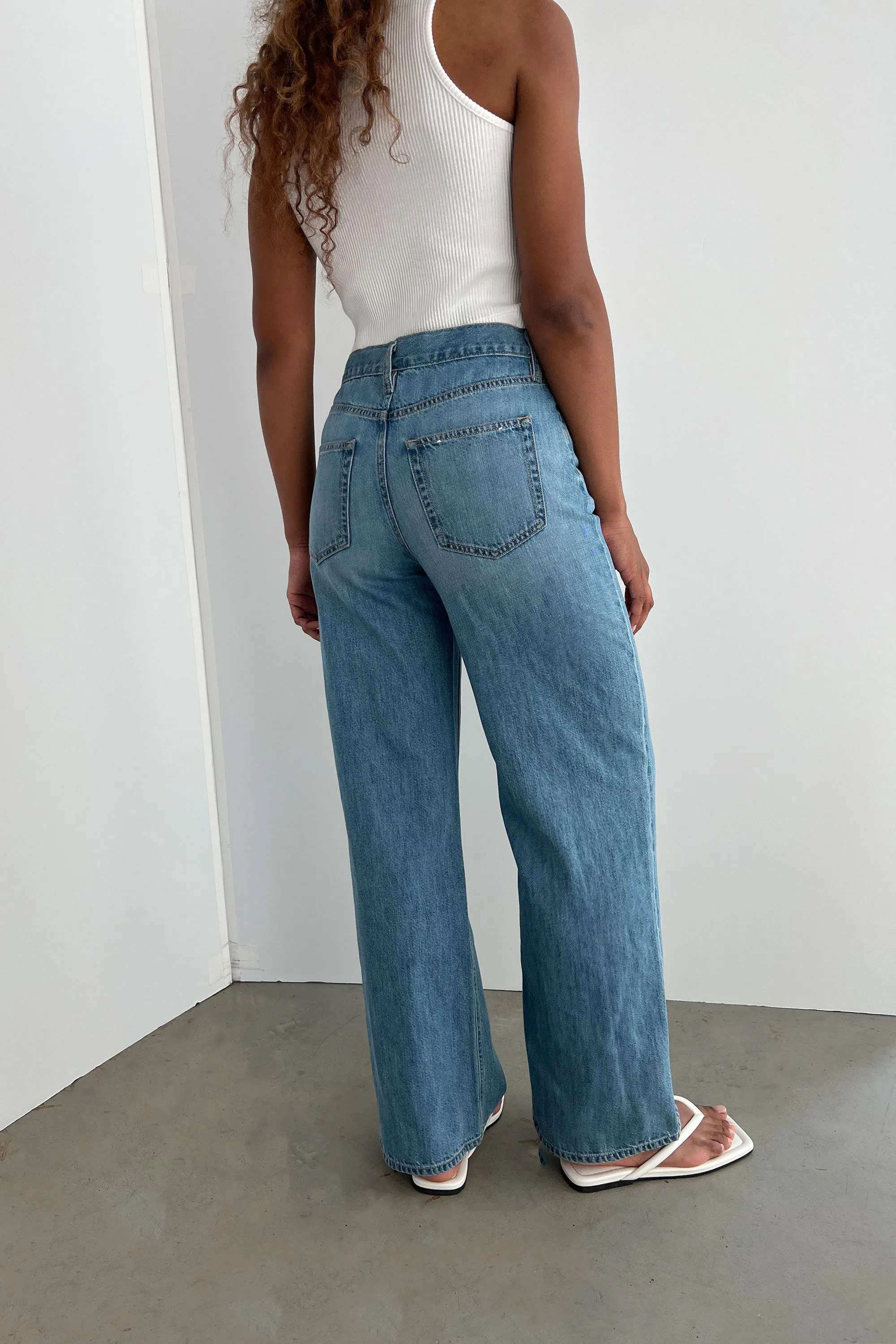 WIDE LEG JEAN