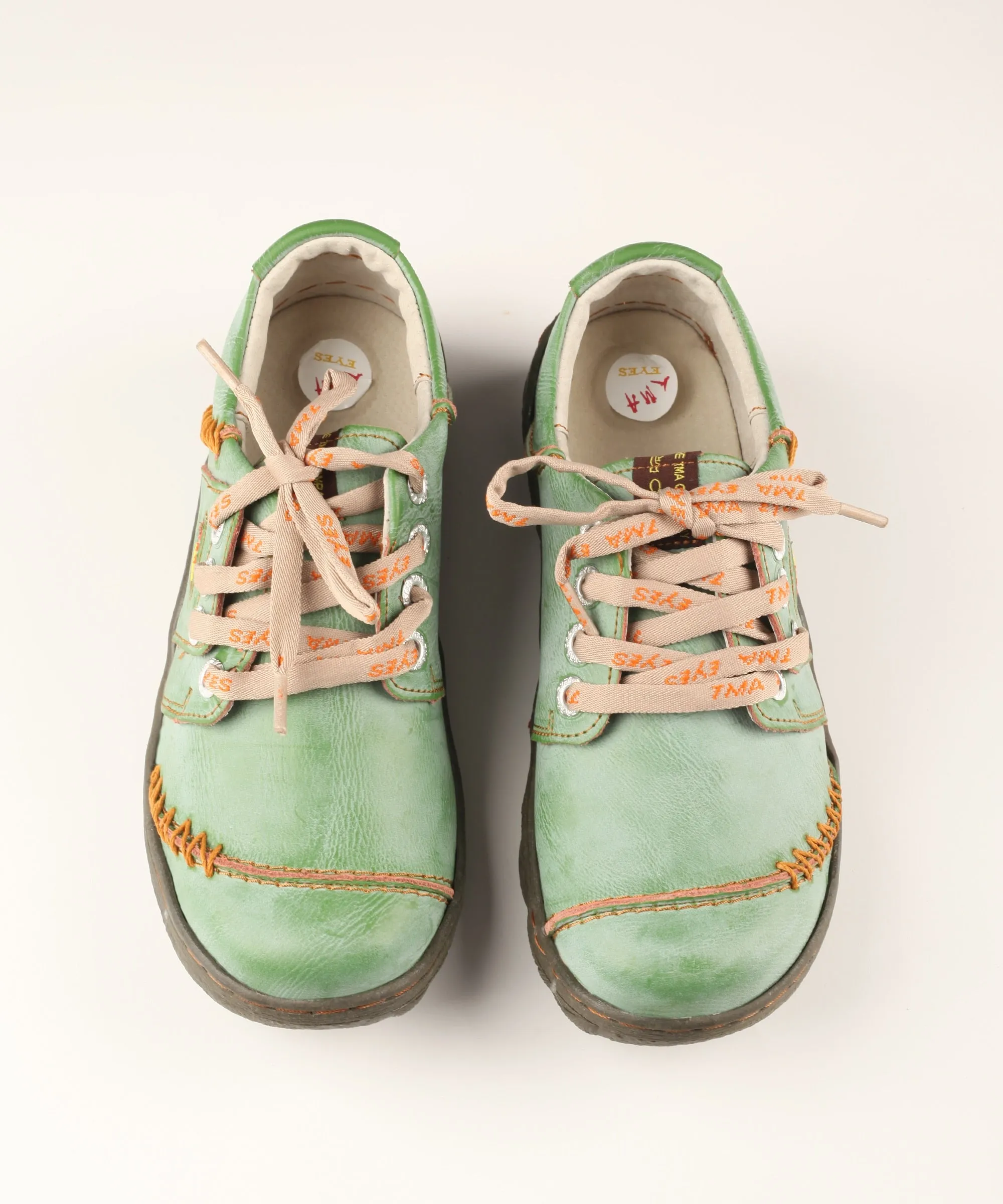 Women's Retro Style Washed Leather Hand-Stitched Lace Up Sneaker